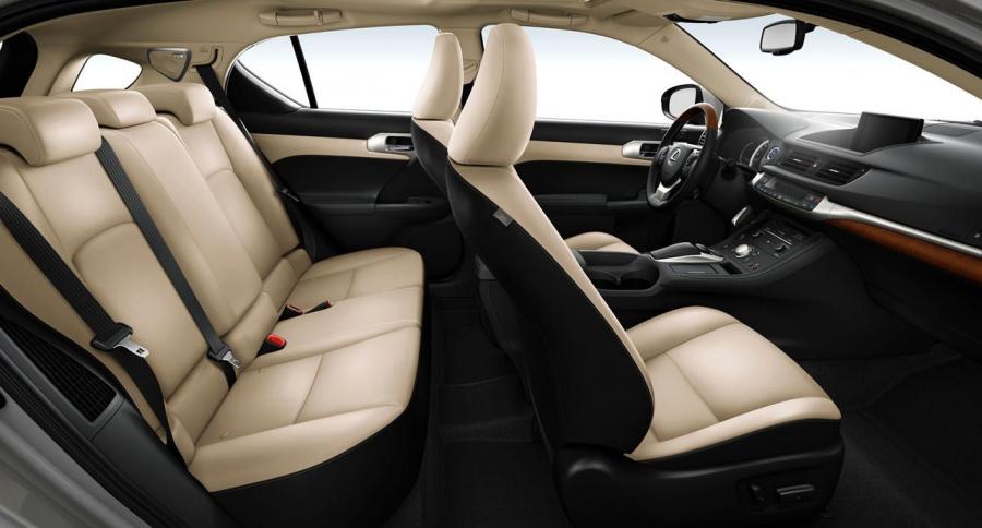 Интерьер Lexus CT200h 2014 года  (NA) (фото 12 из 39)